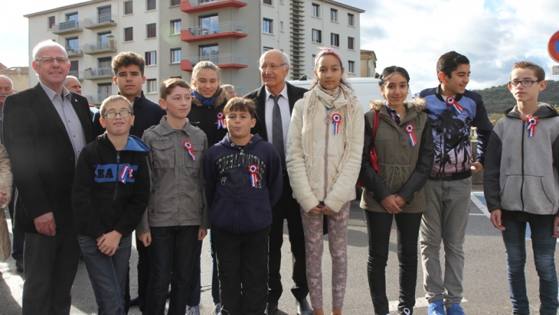 Commémoration du&nbsp;11 novembre&nbsp;:  les&nbsp;jeunes perpétuent le&nbsp;devoir de&nbsp;mémoire