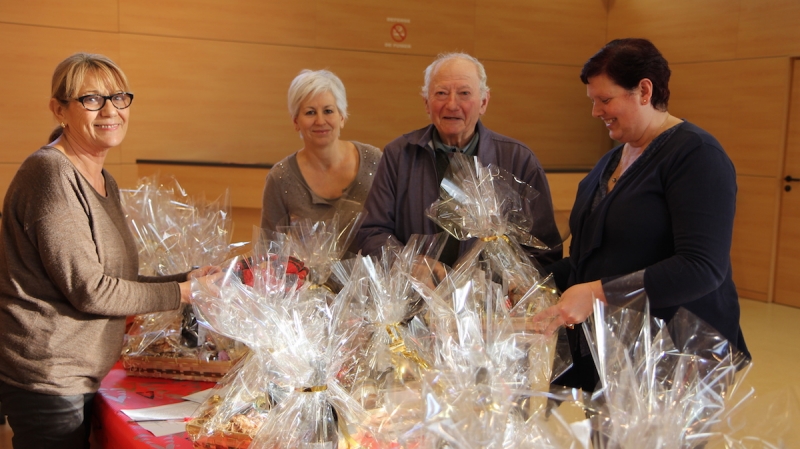 La mairie offre des colis de Noël aux aînés de la ville