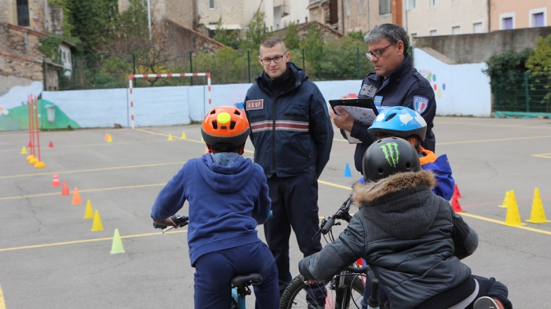 Les élèves de&nbsp;CM2 ont passé le&nbsp;permis vélo&nbsp;!