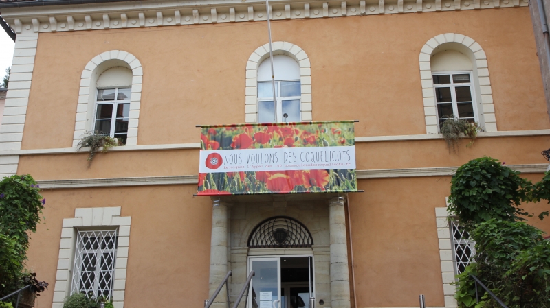 «NOUS VOULONS DES COQUELICOTS»