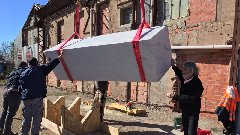 UNE OEUVRE EN CR&Eacute;ATION &Agrave; LA TUILERIE AVEC YANN LI&Eacute;BARD