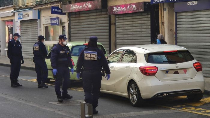 Confinement  La police municipale au plus près de la population