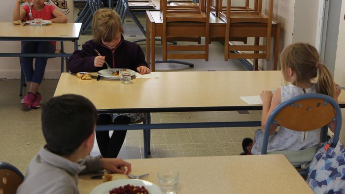 LA CANTINE S’ADAPTE POUR LA SECURITE DES ENFANTS