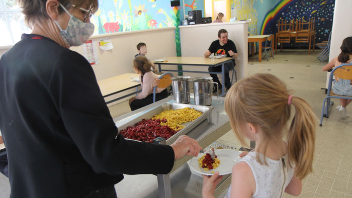 LA CANTINE S’ADAPTE POUR LA SECURITE DES ENFANTS