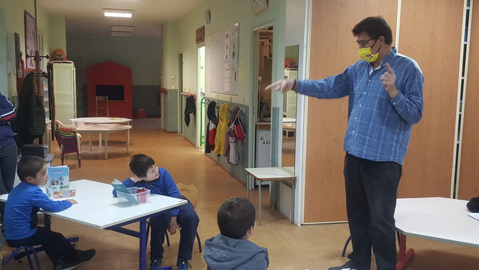 LES ENFANTS DE RETOUR AU CENTRE DE LOISIRS EN TOUTE SECURITE