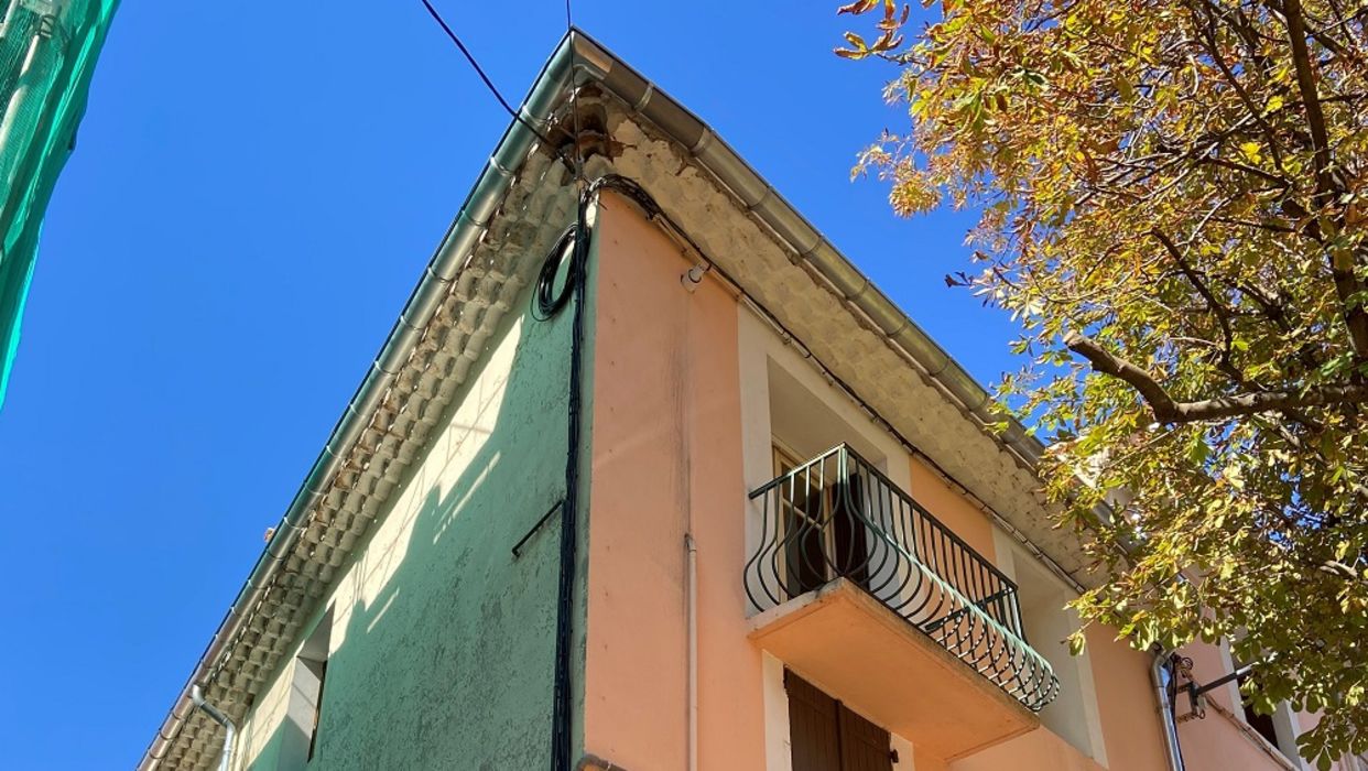 COUP NEUF POUR LA TOITURE D'UN BÂTIMENT COMMUNAL