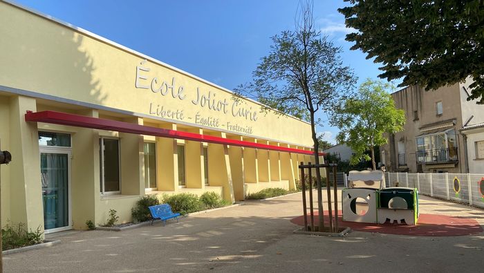 Le maire en visite dans les écoles de la ville