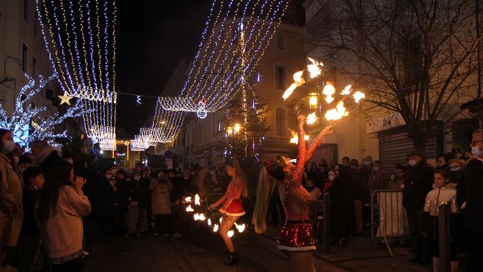 Échassiers lumineux & Danseuses de feu