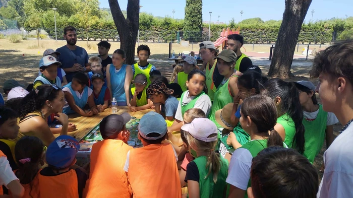 Clap de fin pour « L’école sous les arbres » :  une aventure estivale studieuse, citoyenne et joyeuse à Bédarieux !