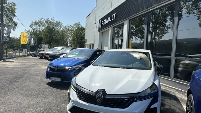 NOUVELLE ÈRE POUR LE GARAGE RENAULT DE BÉDARIEUX !