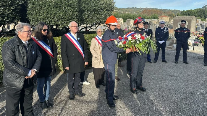 Une cérémonie du 11 novembre empreinte de recueillement et de transmission