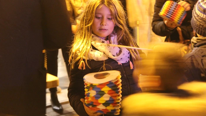 Retraite aux flambeaux, spectacle féerique eau et feu d'artifice