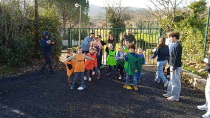 Des lycéens de l'école Le Parterre sensibilisent au recyclage à « La Ferme des enfants »